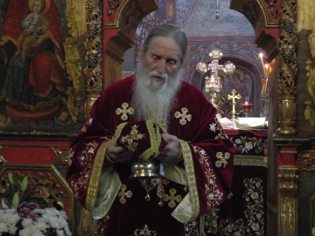 Slujbă arhierească la Mănăstirea Moldoviţa