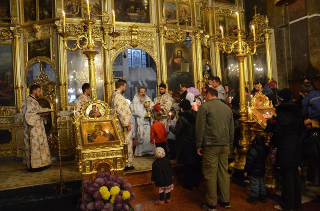 Slujire arhierească și hirotonie de preot la Catedrala mitropolitană din Iași