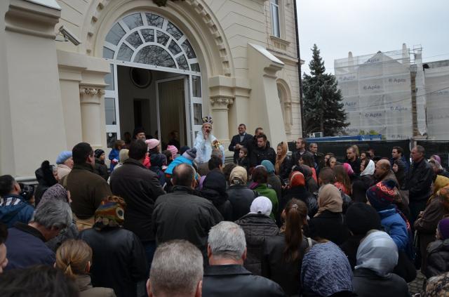 Slujire arhierească și hirotonie de preot la Catedrala mitropolitană din Iași