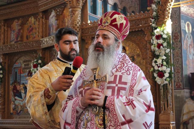 IPS Teofan: „Sfântul Ierarh Nectarie a devenit puternic prin suferinţă”
