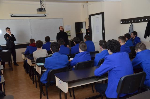 Proiectul  național „Dialoguri la ţintă”, la Liceul „Grigore Moisil” din Iași