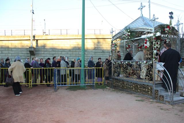 Sfântul Nectarie – Sărbătoarea bucuriei şi a comuniunii duhovniceşti