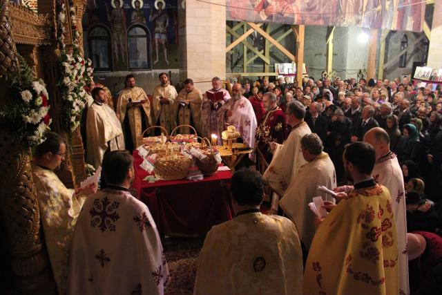 Sfântul Nectarie – Sărbătoarea bucuriei şi a comuniunii duhovniceşti
