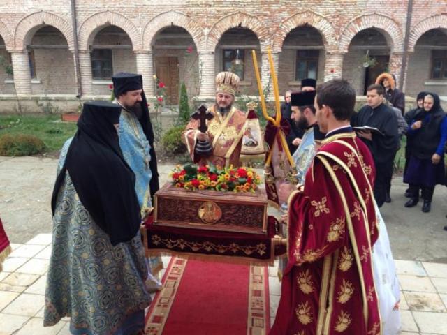 Sfânta Mare Muceniță Ecaterina, sărbătorită la Mănăstirea Comana