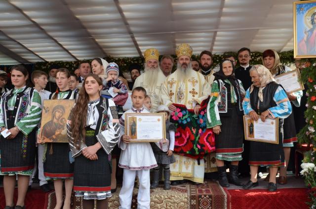 2 mitropoliți, la sfințirea bisericii din Toșorog