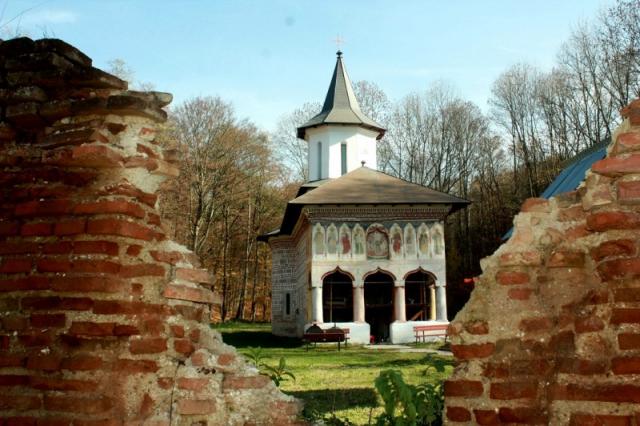 Lucrări de restaurare la mănăstirea Valea Mănăstirii