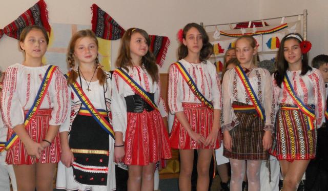 Proiect dedicat Zilei Naţionale la Oneşti