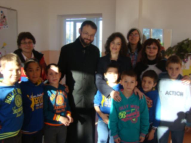 Activitate cultural-filantropică la Centrul "Alexandru Roșca" din Piatra Neamț