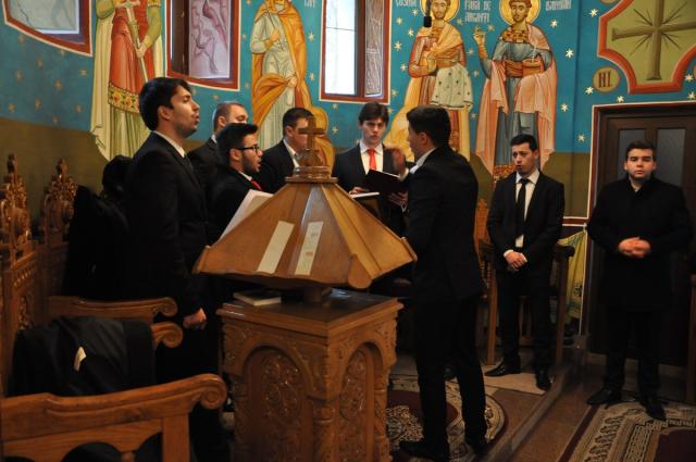 IPS Teodosie a slujit Sfânta Liturghie la Gura Humorului