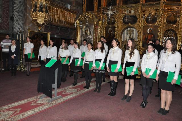 "Colindele mărturisesc adevărul Nașterii Domnului"