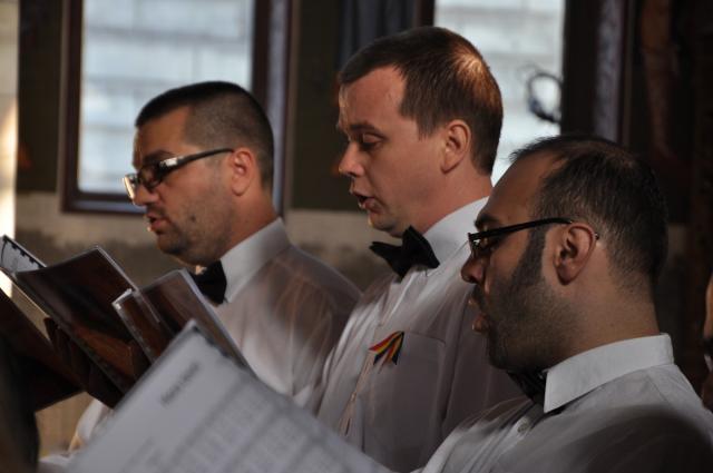 Concert de colinde şi cântece patriotice la Biserica "Sfântul Nectarie"