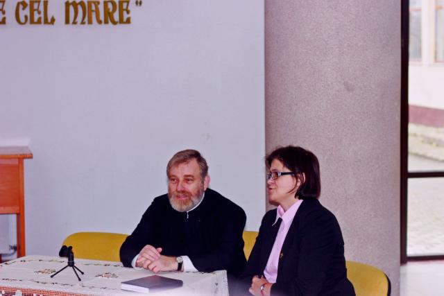 Întâlnire dedicată Sfântului Ierarh Dosoftei, la Seminarul Teologic din Iaşi