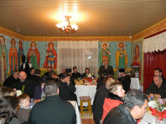 Lansare de carte în parohia "Sfântul Nicolae" - Dărmăneşti din Piatra Neamţ