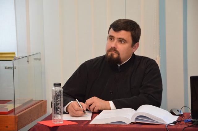 Părintele inspector Cristian-Alexandru Barnea, doctor al Facultăţii de Teologie „Dumitru Stăniloae“ din Iaşi