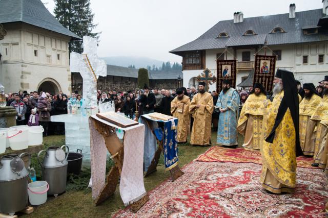 Boboteaza la Mănăstirea Putna