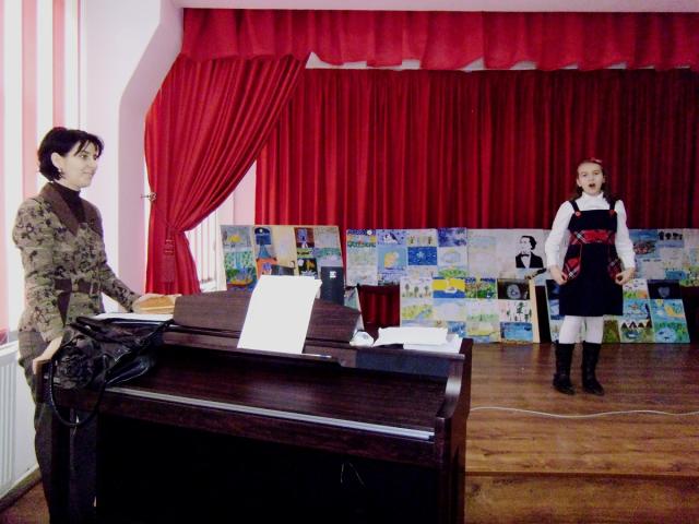 Prima ediție a Concursului literar-artistic interjudeţean „Prietenii lui Eminescu“