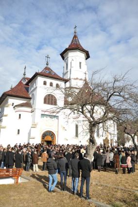 Tradiţii de Bobotează în parohia Sadova