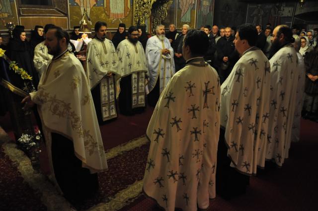 Priveghere în cinstea Sfinţilor Atanasie şi Chiril la Mănăstirea Copou