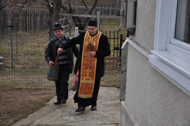 Tradiţii de Bobotează în parohia Sadova