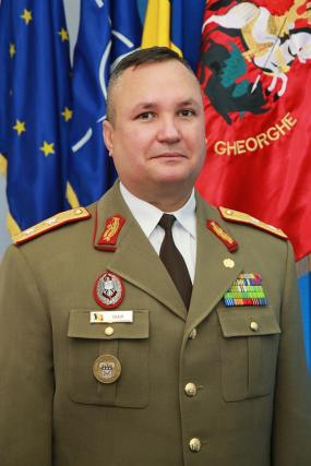 Forțele Terestre îl au ca nou șef pe generalul-maior Nicolae Ciucă