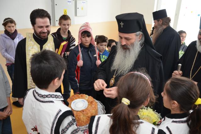 „Cel care nedreptăţeşte pe alţii e un om mic în ochii lui Dumnezeu“