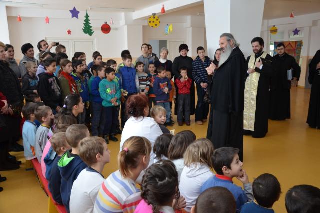 „Cel care nedreptăţeşte pe alţii e un om mic în ochii lui Dumnezeu“
