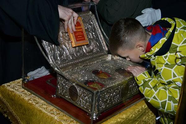 În Rusia, mai mult de 150 000 de credincioși s-au închinat la darurile magilor