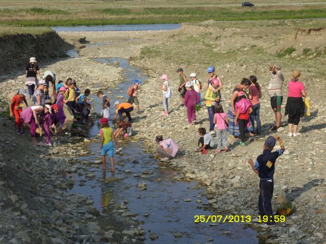 Proiectul misionar „Tabăra din pridvorul satului” pentru copiii săraci