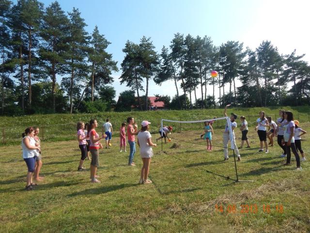 Proiectul misionar „Tabăra din pridvorul satului” pentru copiii săraci