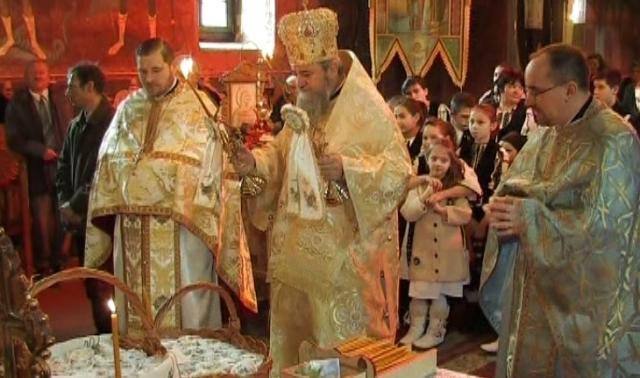 Liturghie arhierească în Parohia sibiană Tălmăcel