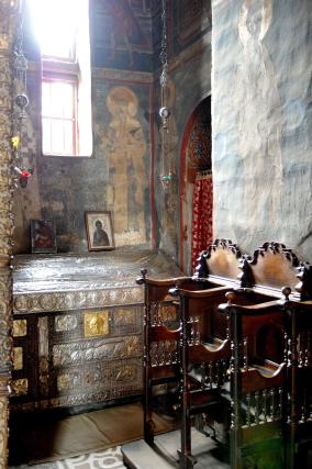 Bobițele de struguri de la Mănăstirea Hilandar ajută soții neroditori să dobândească prunci