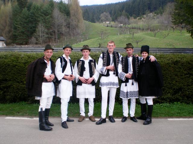 Cu dragoste, pentru toți tinerii