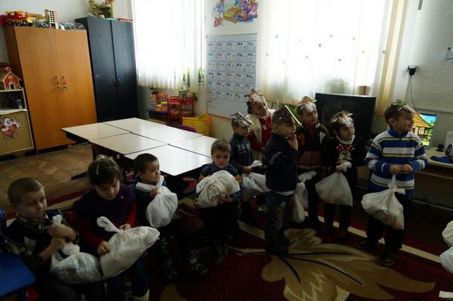 Acțiune educativ-caritabilă pentru copiii din comuna Români