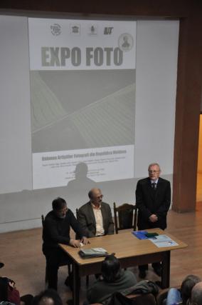 "Fotografia este o stare de spirit a autorului"