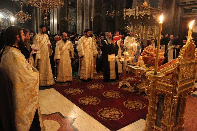 Priveghere de hram în cinstea Întâmpinării Domnului, la Catedrala Mitropolitană din Iaşi