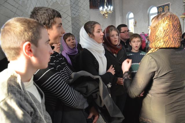 IPS Mitropolit Teofan a oficiat slujba Botezului pentru cel de-al patrulea copil al parohului din Frenciugi