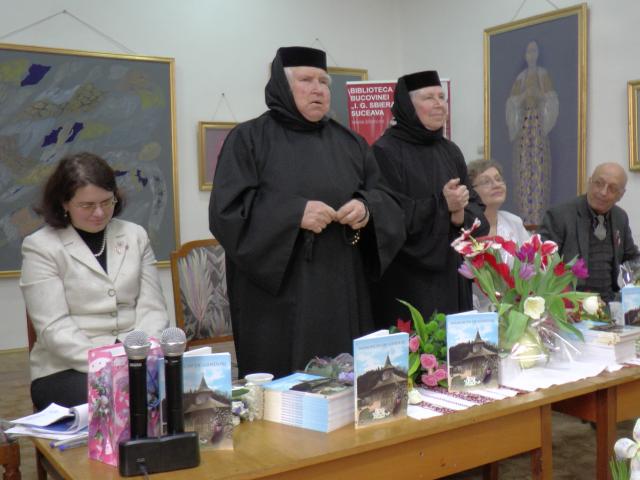 Cartea "Mănunchi de gânduri", lansată la Suceava