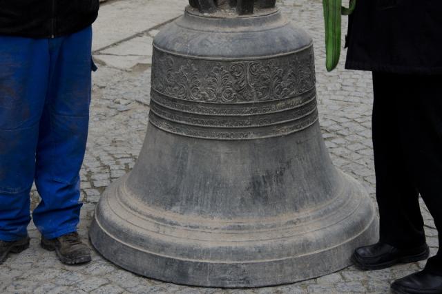 La Catedrala mitropolitană din Iași vor răsuna clopote noi (GALERIE FOTO)