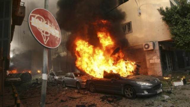 Atac sinucigaş în cartierul creştin din Beirut