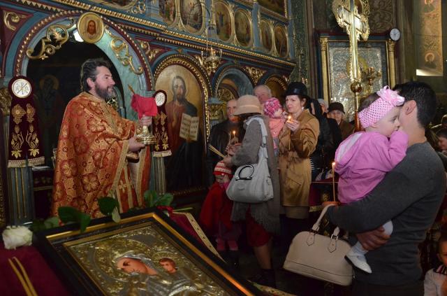 72 de elevi au dat răspunsurile liturgice la Biserica „Sfântul Nicolae“ din Câmpulung Moldovenesc