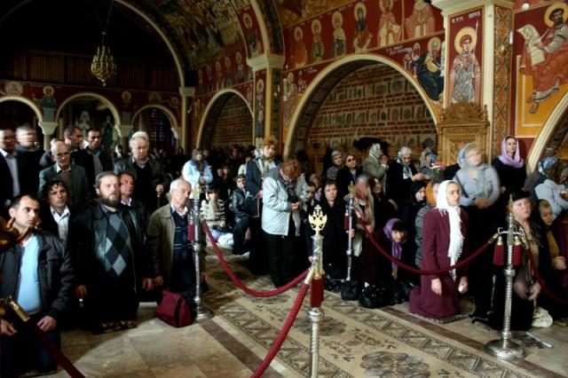 Hram la cea mai veche mănăstire din Ţara Românească