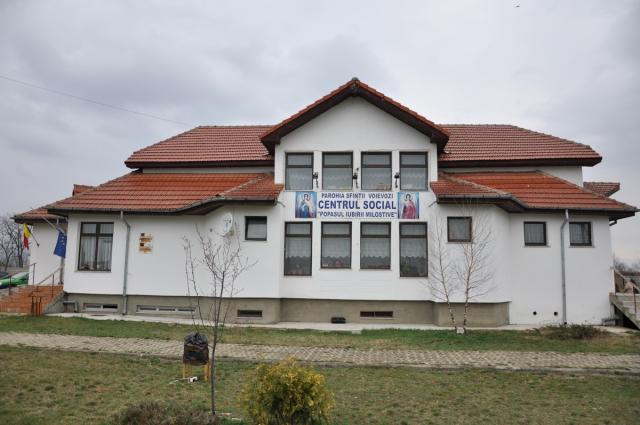 Sărbătoare la Centrul "Popasul iubirii milostive" din Săvinești