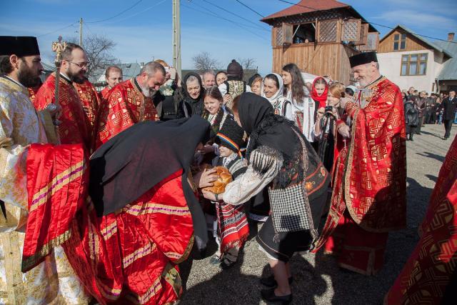 Sfântă Liturghie arhierească şi sfinţire de capelă în Protopopiatul Târgu Neamţ
