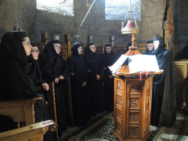 Liturghie arhierească la Mănăstirea Galata