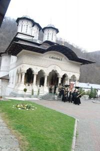 Slujbă de prohodire în Lavra Sfântului Irodion de la Lainici: monahul Serghie a trecut la Domnul