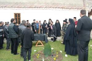 Slujbă de prohodire în Lavra Sfântului Irodion de la Lainici: monahul Serghie a trecut la Domnul