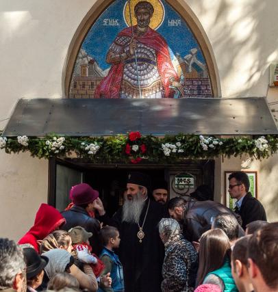 Prima slujbă săvârşită de un mitropolit la Parohia „Sf. Mina“ din Iaşi