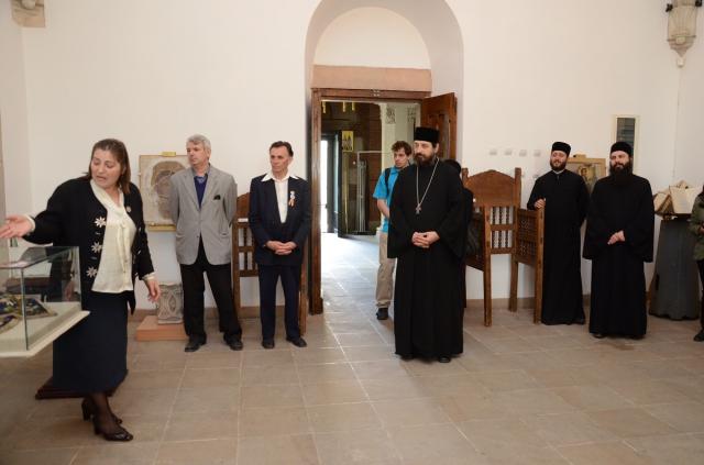 S-a deschis expoziţia pascală de la Mănăstirea „Sfinţii Trei Ierarhi“ (GALERIE FOTO)