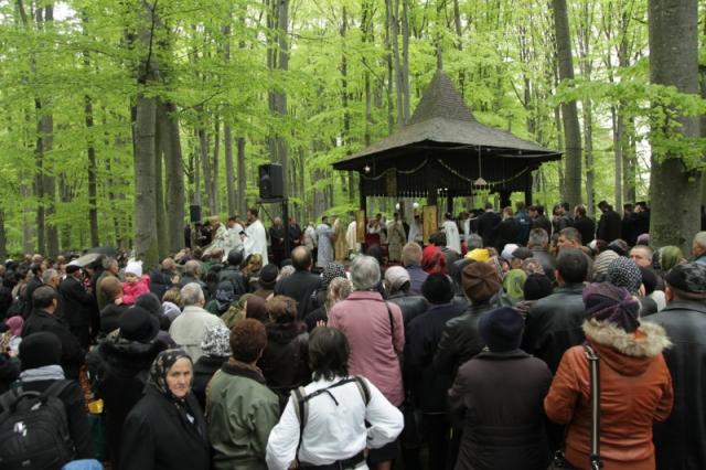 Mănăstirea "Brâncoveanu" de la Sâmbăta de Sus, în zi de hram