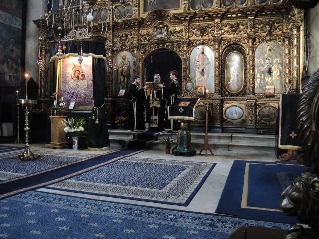 Deniile oficiate de IPS Mitropolit Teofan în Săptămâna Pătimirilor